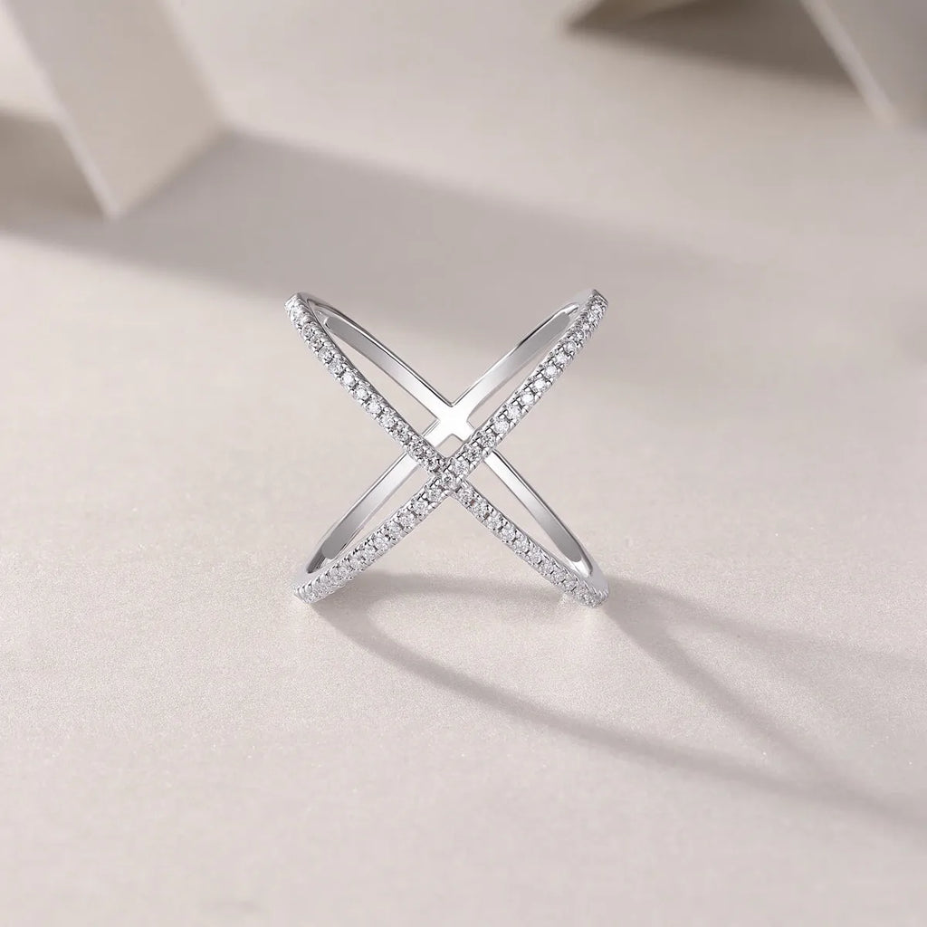 X-shaped heart moissanite ring set in S925 silver with platinum-plated gold colour, sizes 5 to 9, gift box