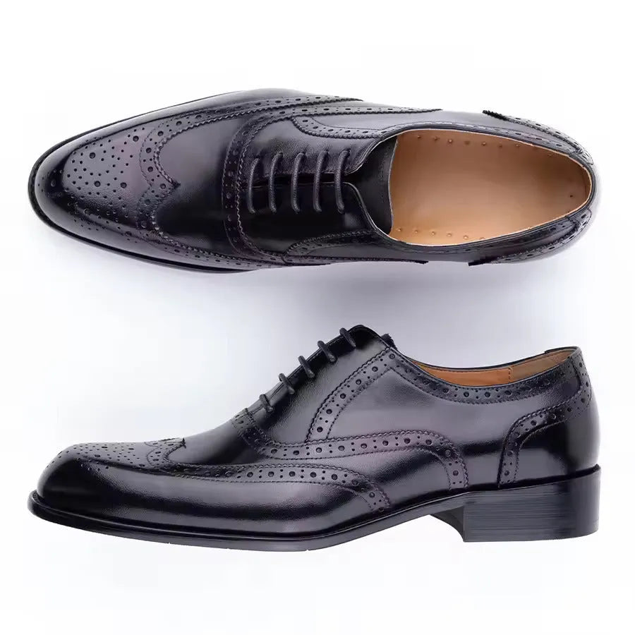 Men's hand carved Oxford shoes in cowhide leather, pointed toe, black and purple colour options, low top design