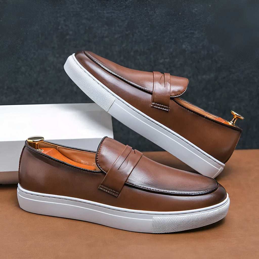 Plus size men's board shoes in black or brown with artificial PU upper, flat heel, rubber sole, and round toe