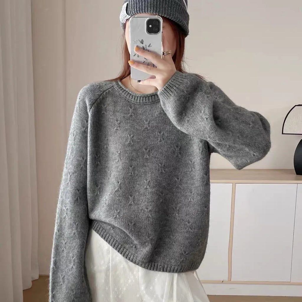 Women's loose fit Ice Silk sweater in gray with flower pattern and curling hem