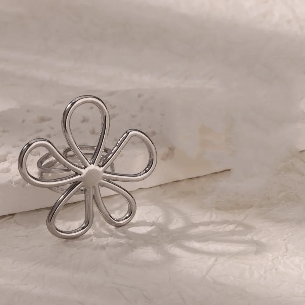 Stainless steel open mouth hollow flower ring for women in gold finish