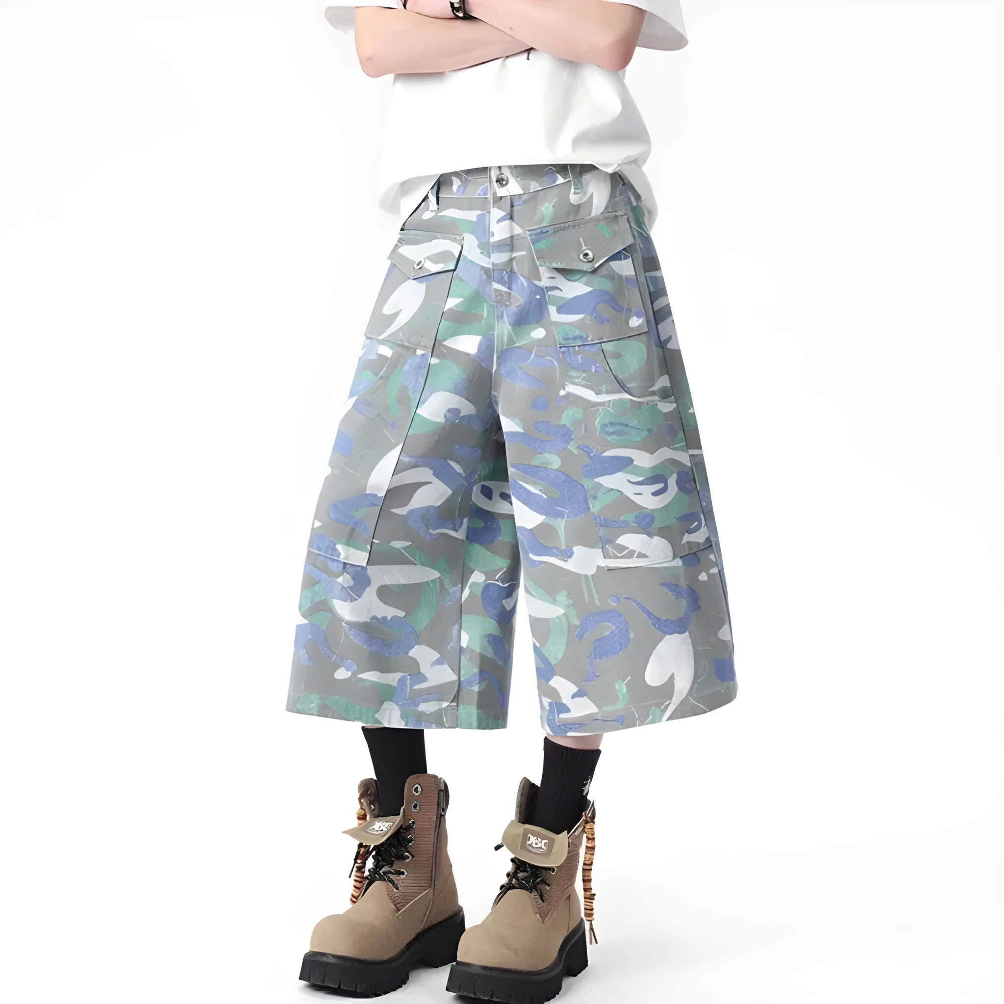 Cropped straight-leg camouflage cotton work trousers with a front pocket and zip fly.