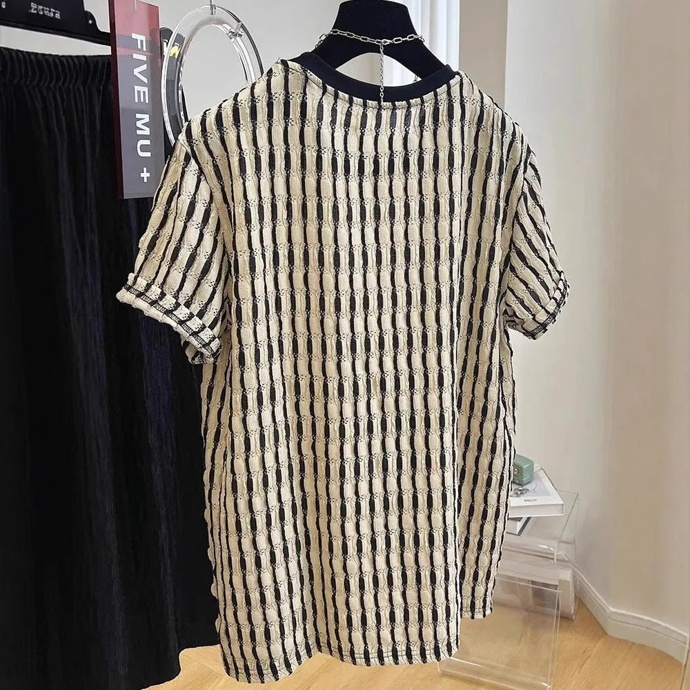 Black striped men's casual loose short sleeve shirt made from silk and linen blend fabric