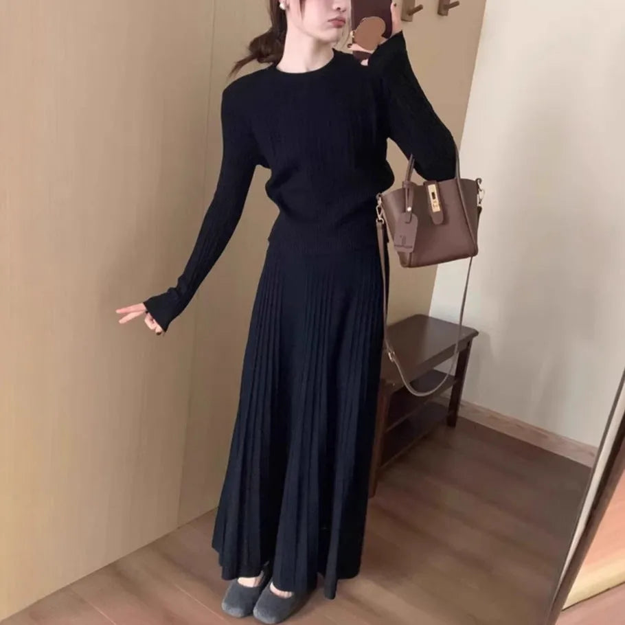 Dark grey artistic knitted dress suit with 3D pattern, collage stitching, sweater and skirt two-piece set.