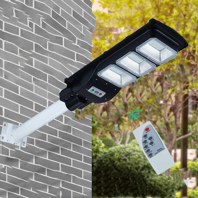 Integrated solar street light with LED panel and remote control for outdoor use