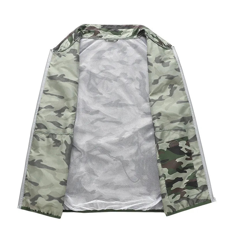 Men's outdoor cooling vest with fan and power bank in camouflage colour on a model for summer workwear