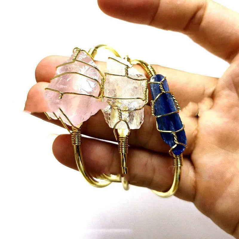Natural crystal rough stone bracelet with gold geometric winding in bohemian ethnic style