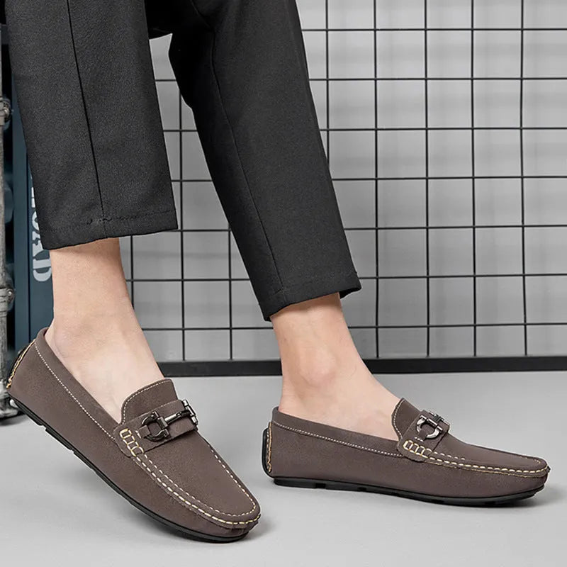 Men's casual slip-on Doug shoes in black, brown, or beige with two-layer cowhide upper, leather lining, and rubber sole.