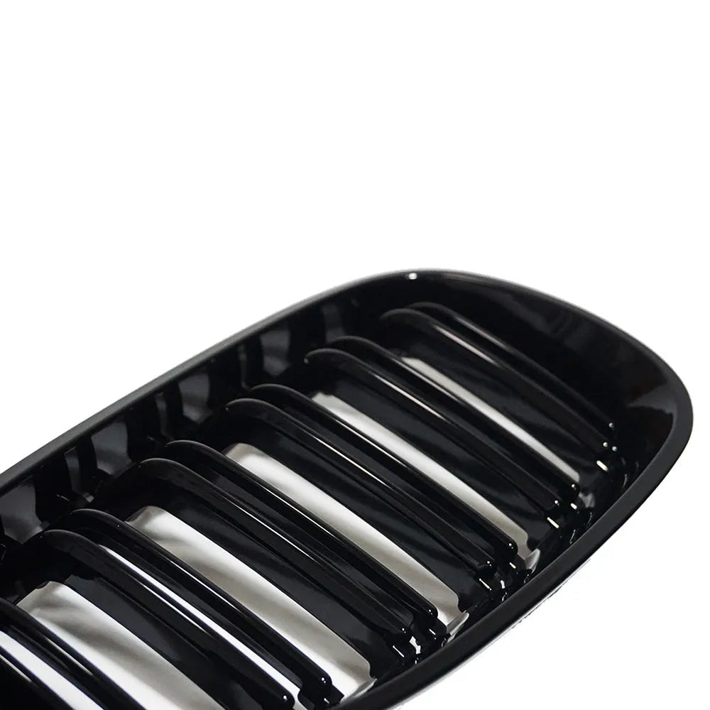 Set of two carbon fibre style ABS grilles for BMW 5-Series E60 E66 2004-2009 models