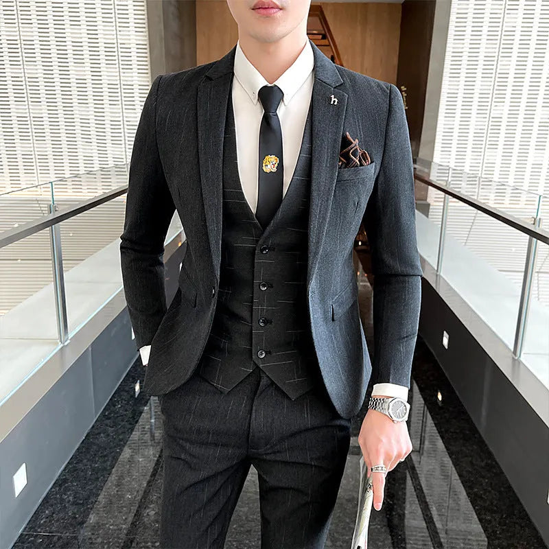 Slim fit men's business suit in British style cut, available in black or dark grey cotton blend fabric