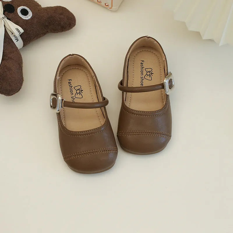 Girls vintage Mary Jane shoes in solid colour PU upper, beige, with rounded toe and strap