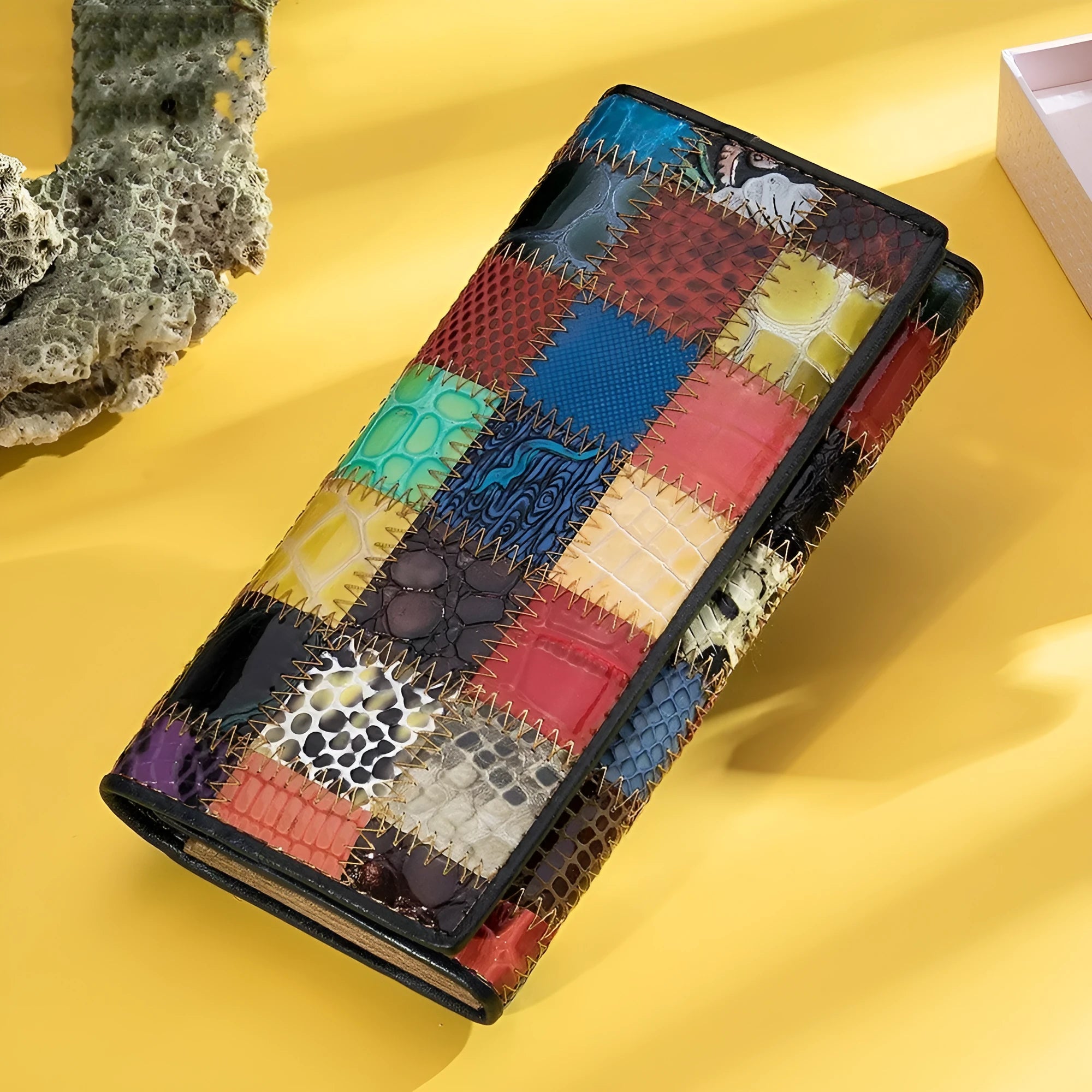 Women's genuine leather splicing wallet in 4131 geometric pattern with cowhide stitching, mid-length design