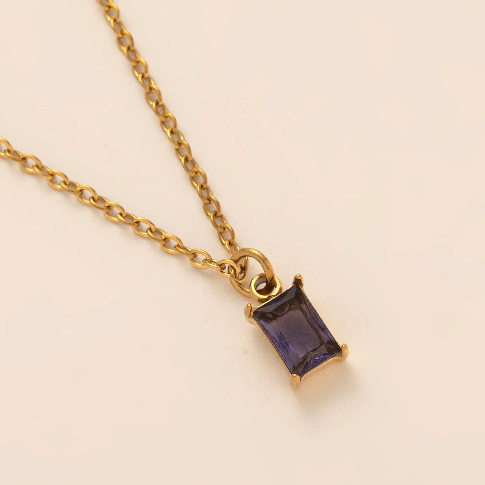 Titanium steel necklace with geometric rectangular birthstone pendant and O-link chain on unisex collarbone length 41-50cm