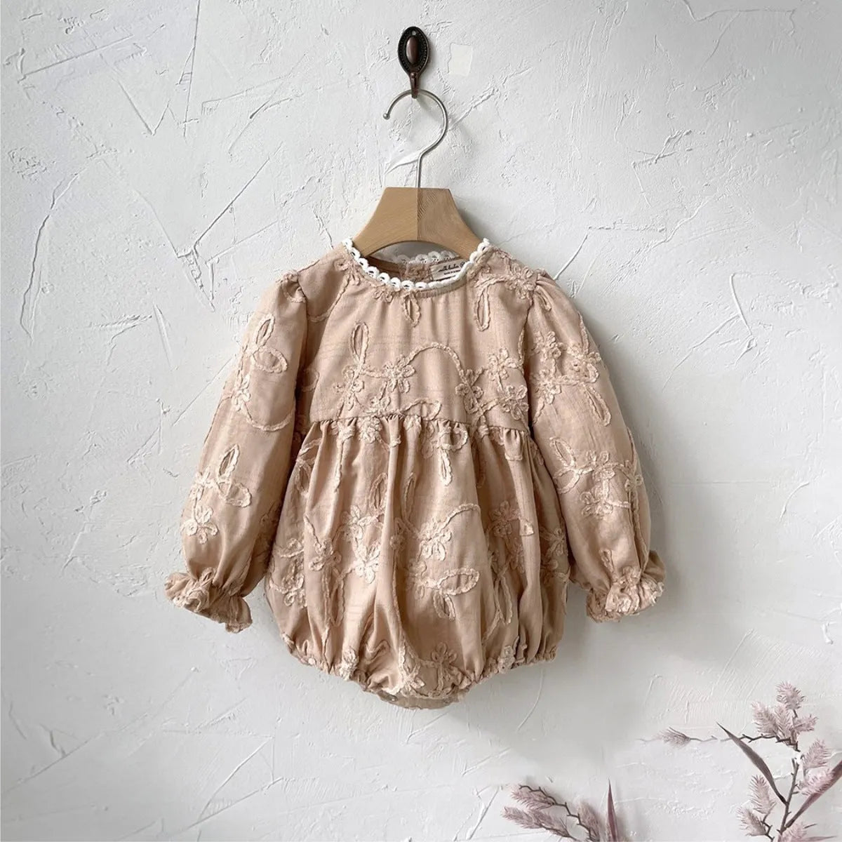 Girl infant stereo lace princess dress in beige, polyester, with jumpsuit option