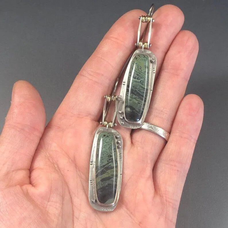 Geometric drop earrings with two-colour marble pattern in alloy material