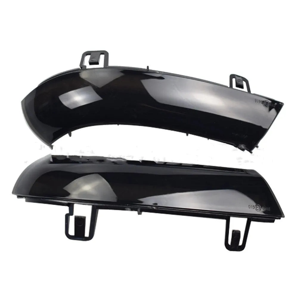 Volkswagen running water sequential turn signal light in ABS housing for Golf MK5.