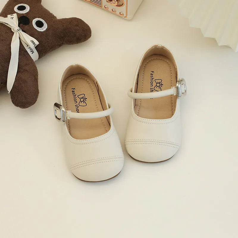 Girls vintage Mary Jane shoes in solid colour PU upper, beige, with rounded toe and strap