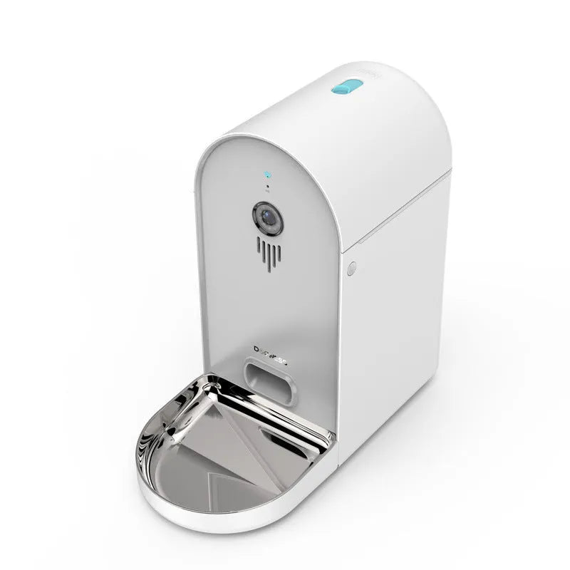 Intelligent automatic pet feeder for dogs and cats in light grey and white with APP control