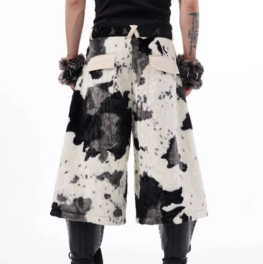 Milk fibre fur cropped trousers with personalised check pattern in a city fashion style.