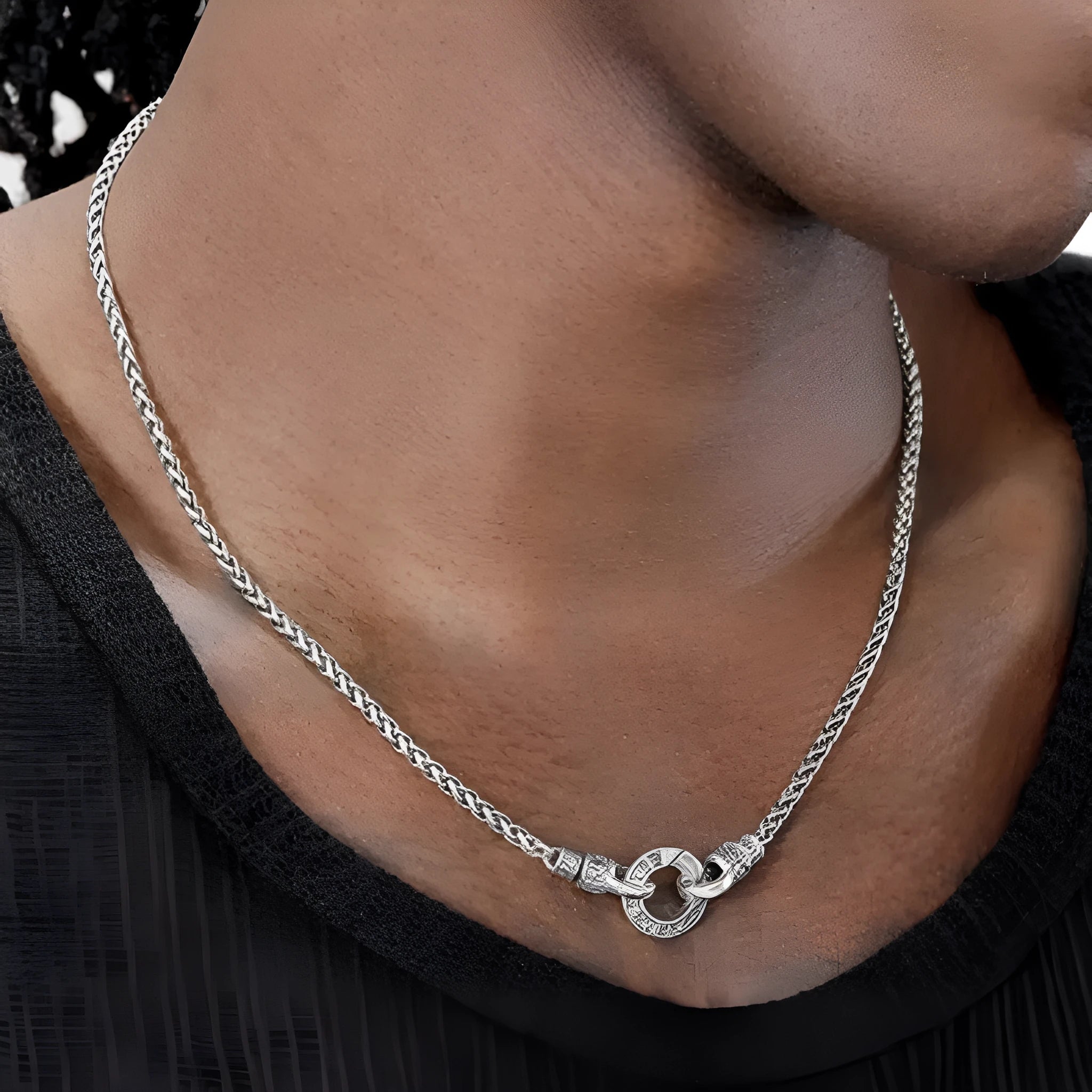 A sterling silver clavicle necklace for women with a choice of 50cm, 55cm, or 60cm chain lengths.
