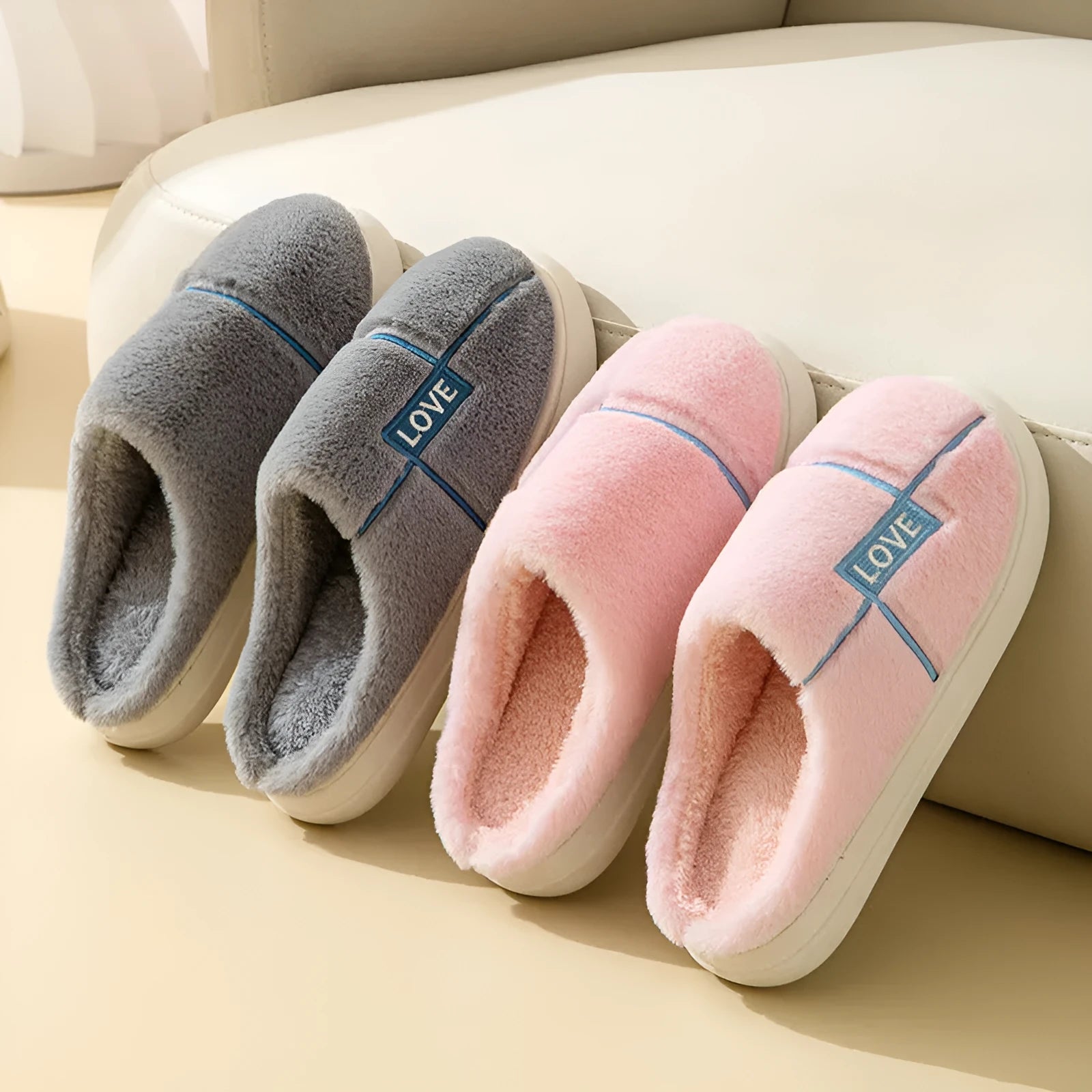 Women's indoor furry slippers in solid colour with plush upper and rubber sole for winter warmth