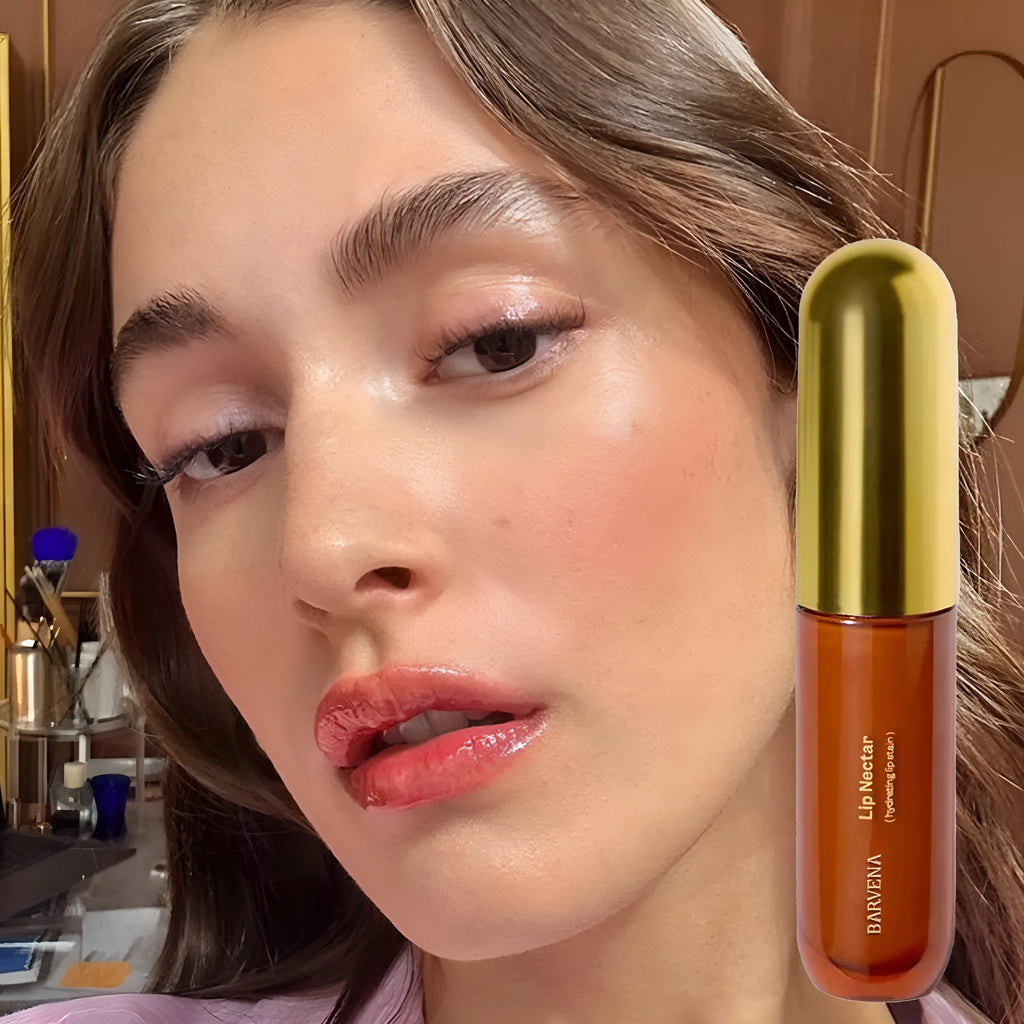BN7071 lip gloss tube with pearly mirror finish, moisturizing and non-stick formula