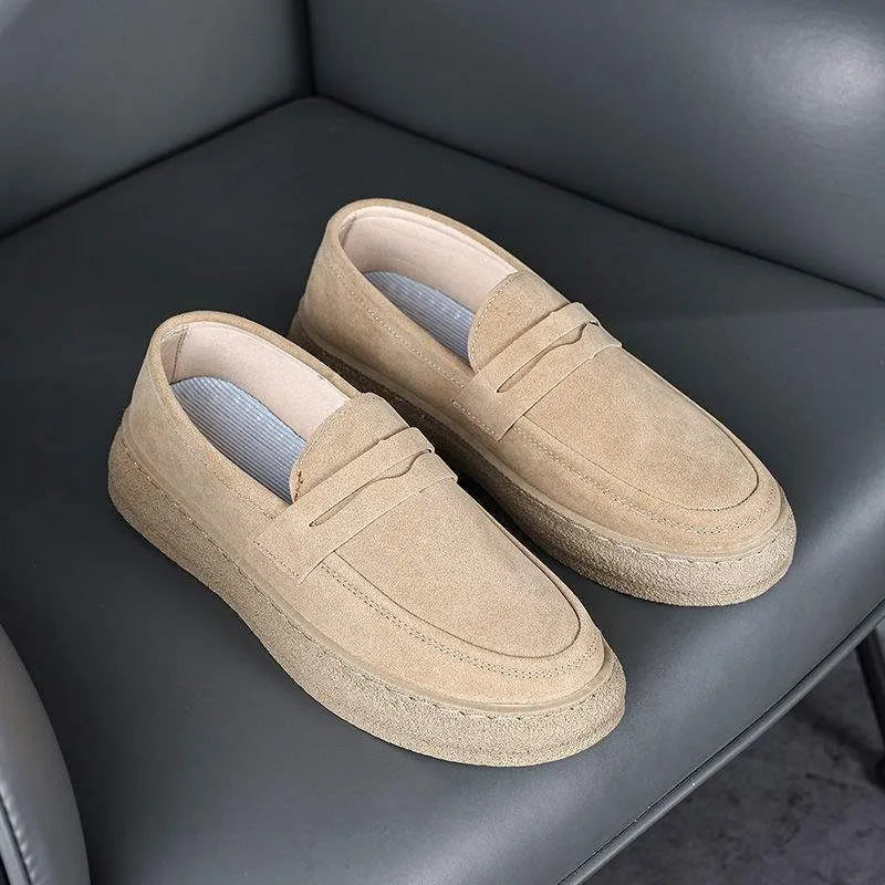 Men's retro handmade stitching casual shoes in brown, black, or apricot with cowhide upper and flat heel.