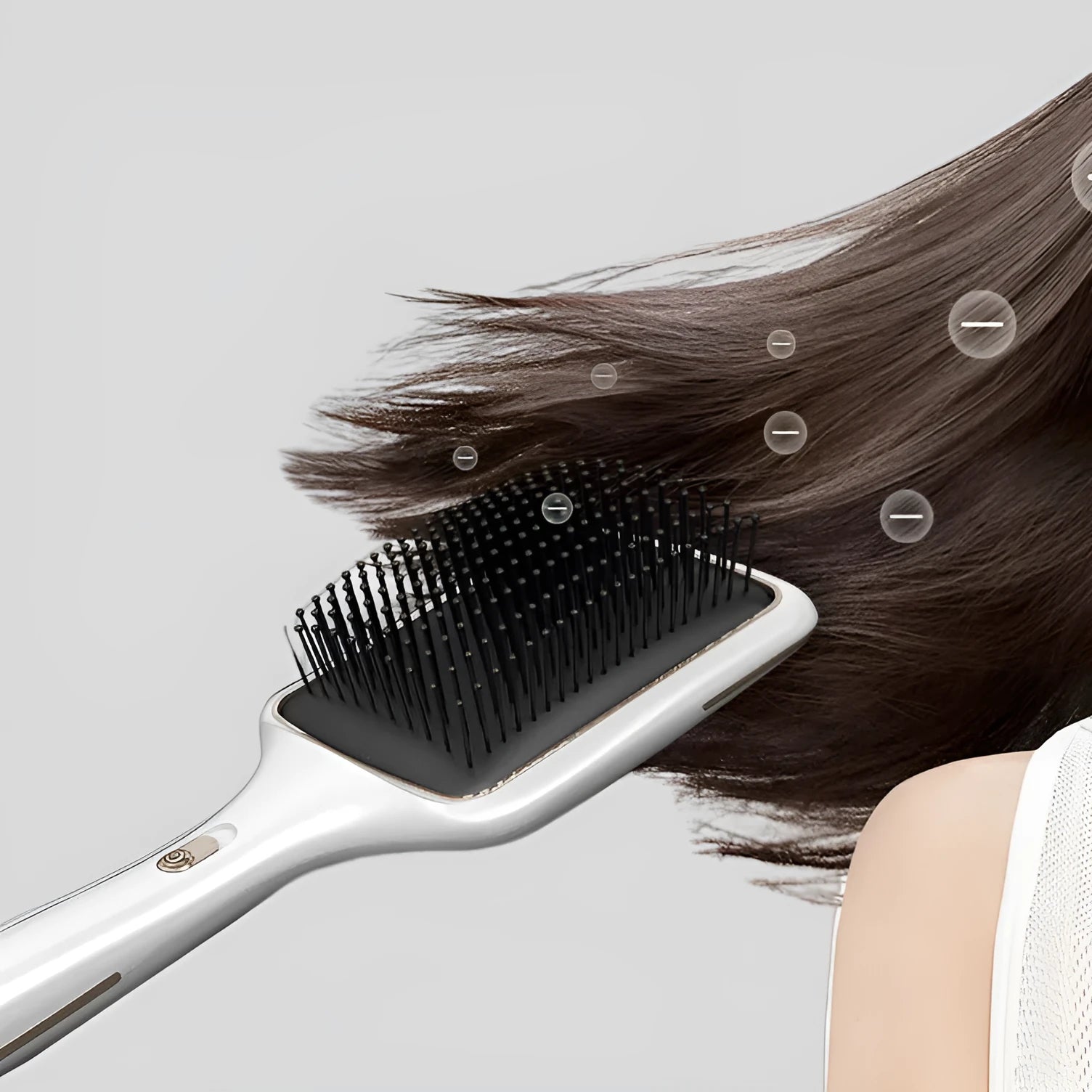Wireless charging straight hair comb with negative ions and vibration, black tourmaline ceramic design