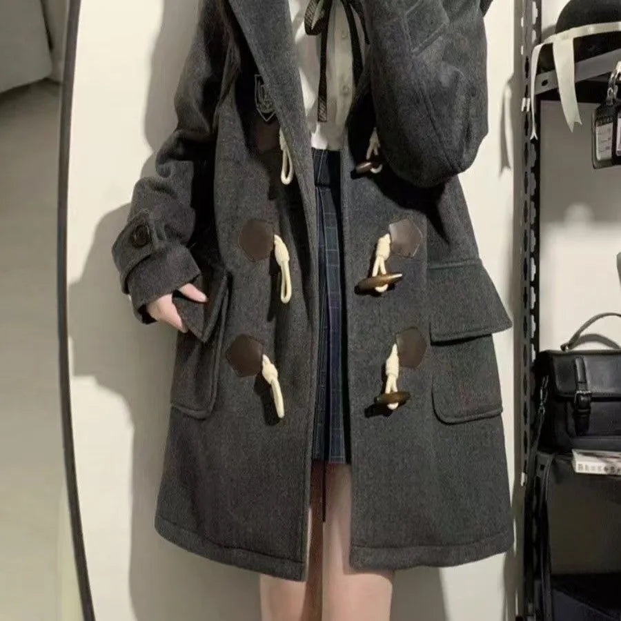 Japanese JK hooded horn button woolen coat in solid colour, loose fit, black colour