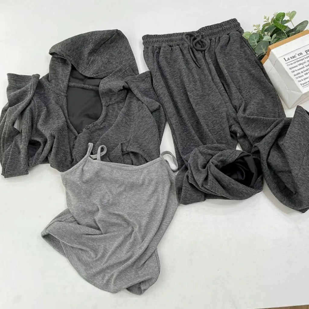 Grey Korean style three-piece women's sports suit set with long-sleeve princess top, shorts, and vest, sizes L to 4XL.