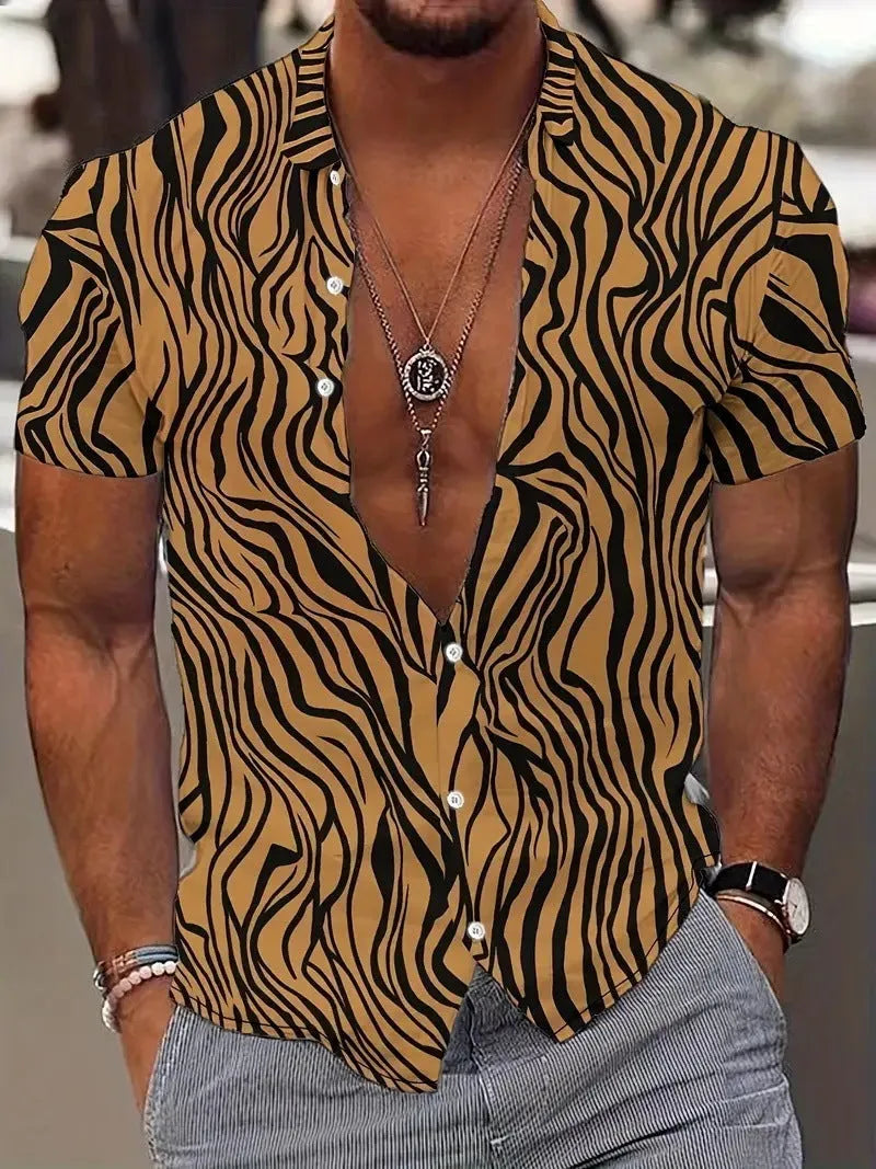 Men's slim fit geometric print short sleeve shirt with lapel collar in a light colour.