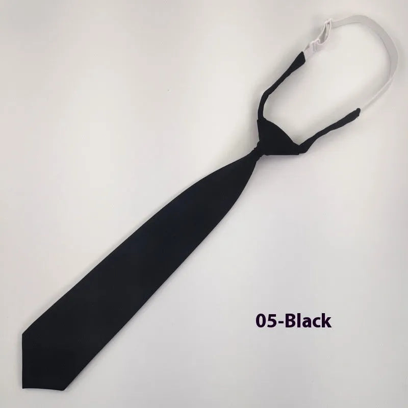 Men's solid colour cotton arrow style bow tie in navy blue.
