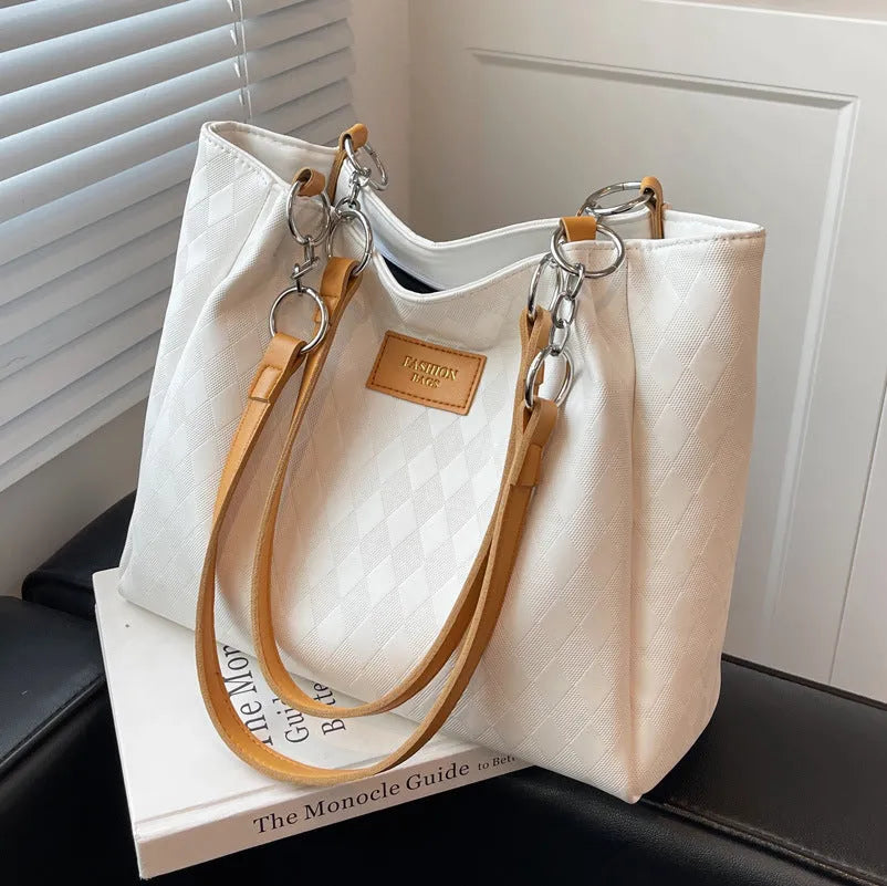 PU rhombus pattern totes chain shoulder bag in black for women shopping bags 30x25cm