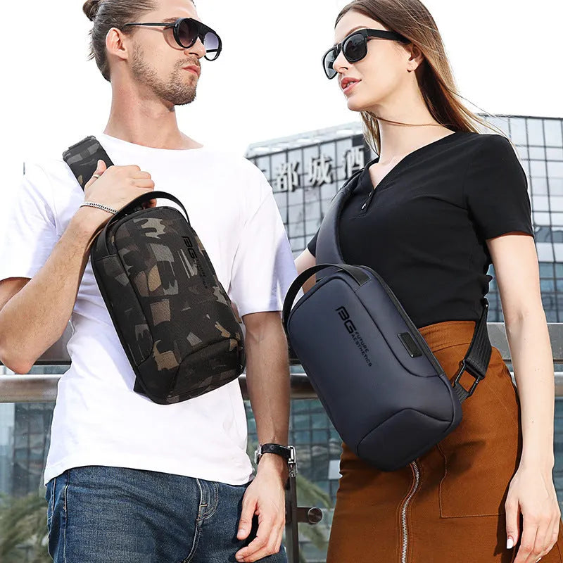 Men's black Oxford cloth shoulder bag with USB access for business travel