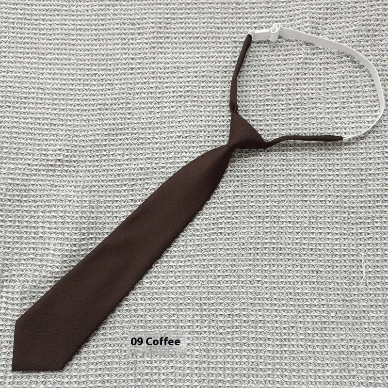 Men's solid colour cotton arrow style bow tie in navy blue.