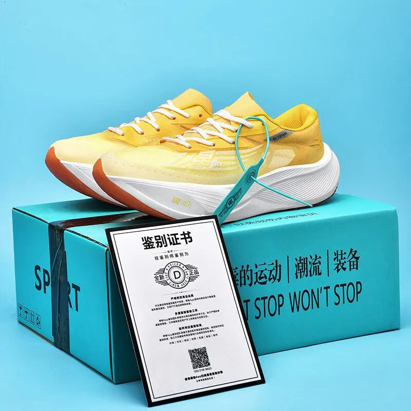Low-top casual running sneakers with carbon plate, shown in multiple colours including Glacier, with natural rubber sole and lace-up front.