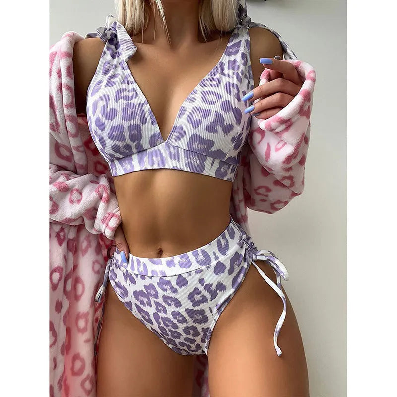 Women's sleeveless lace-up top and high waist shorts suit set in printed polyester fabric
