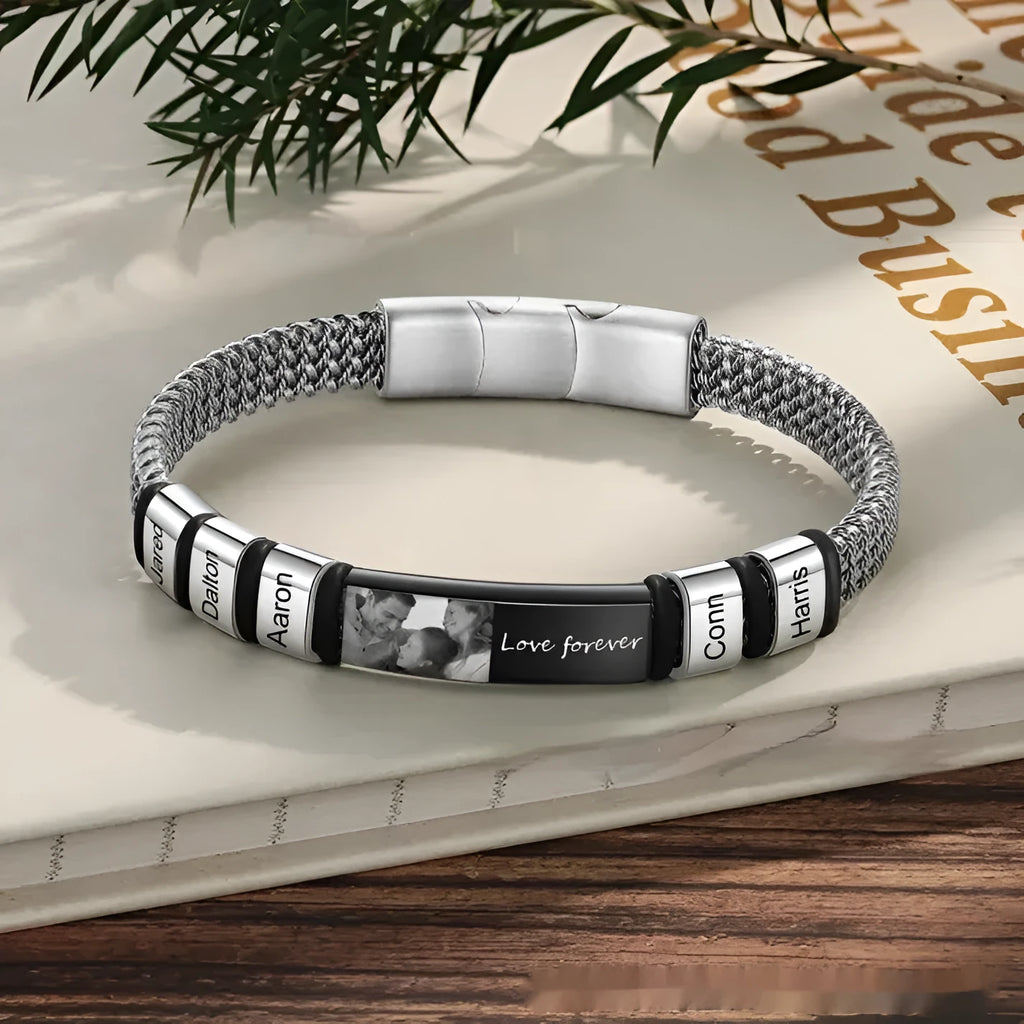 Men's bracelet with heart-shaped titanium steel beads and a brown leather rope strap