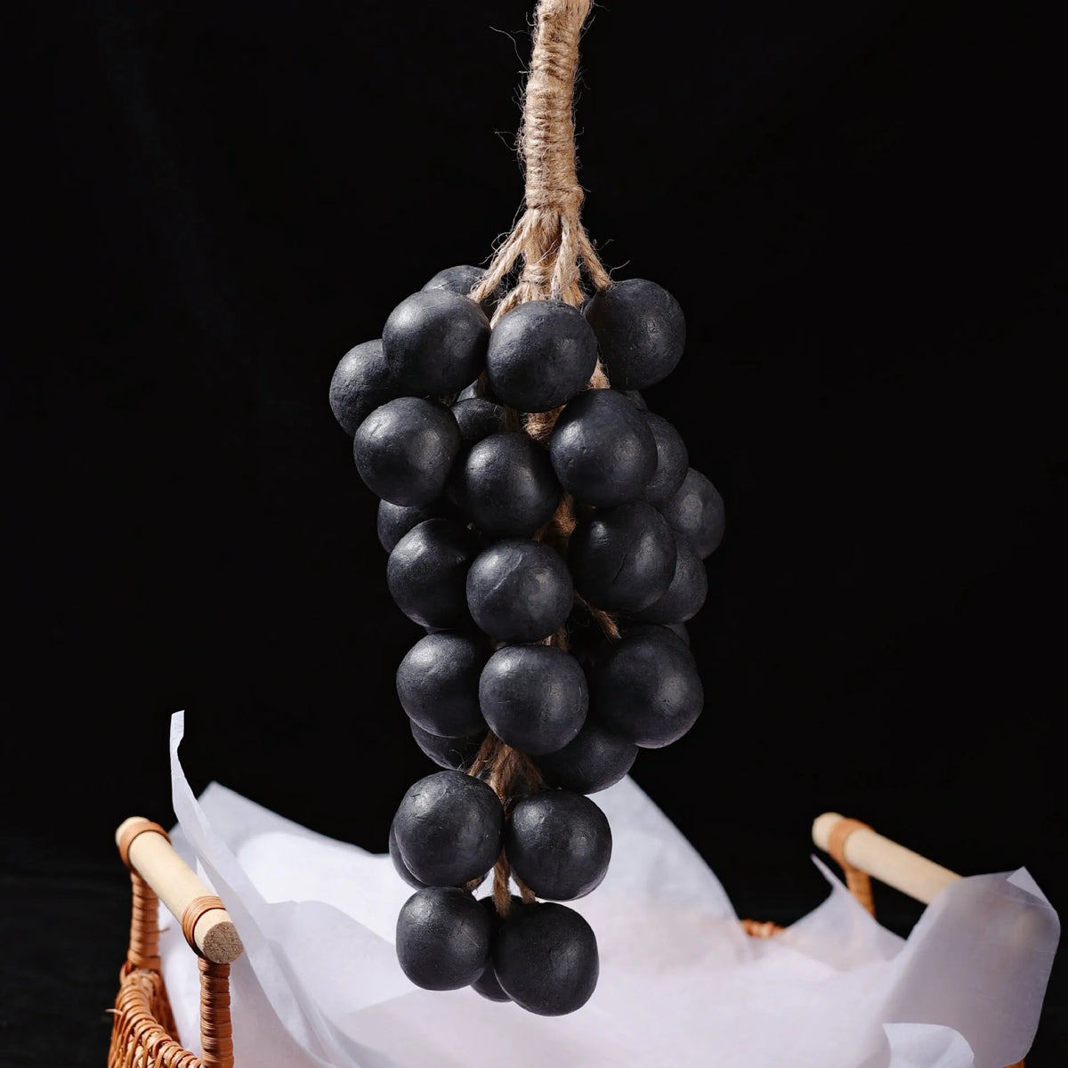 Artificial grape bunch cold process grinding handmade soap in five grape options, one bar per pack