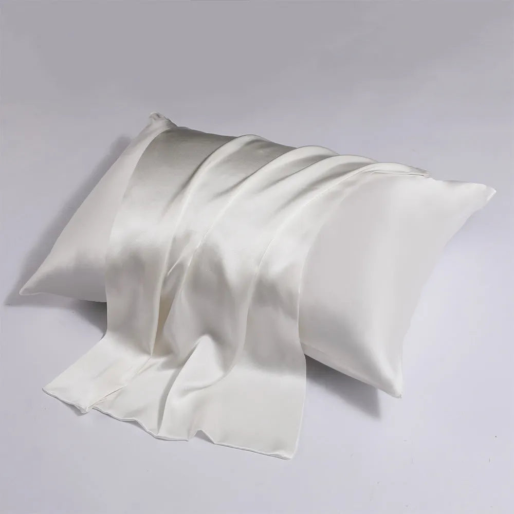 Silk pillowcase with concealed zipper in mulberry silk, double-sided design