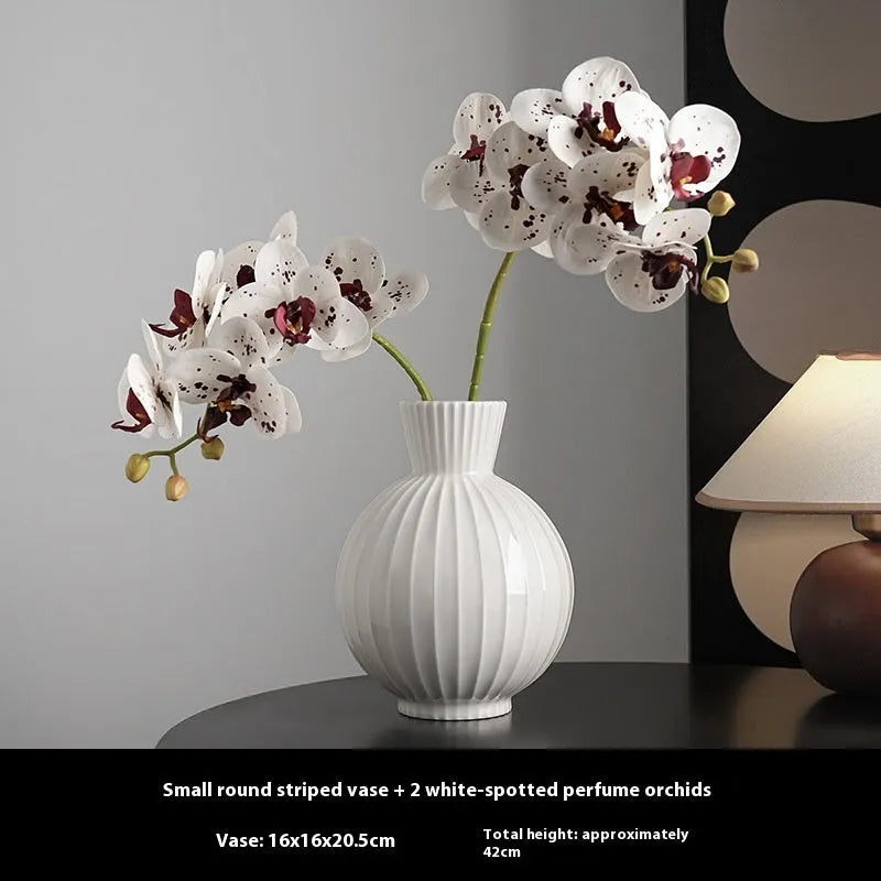 White ceramic striped ball vase in American country style with optional floral arrangements