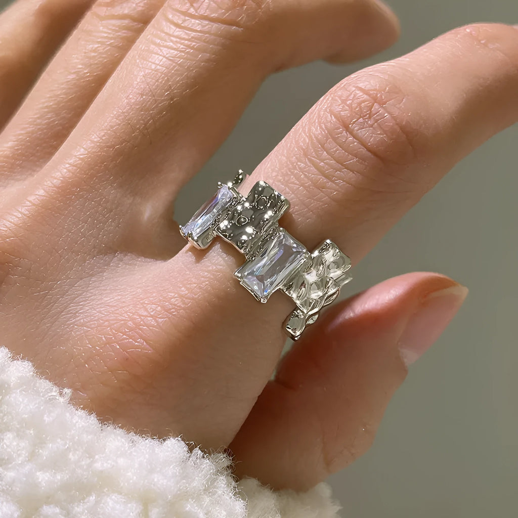 Silver geometric open ring with three-dimensional retro decoration