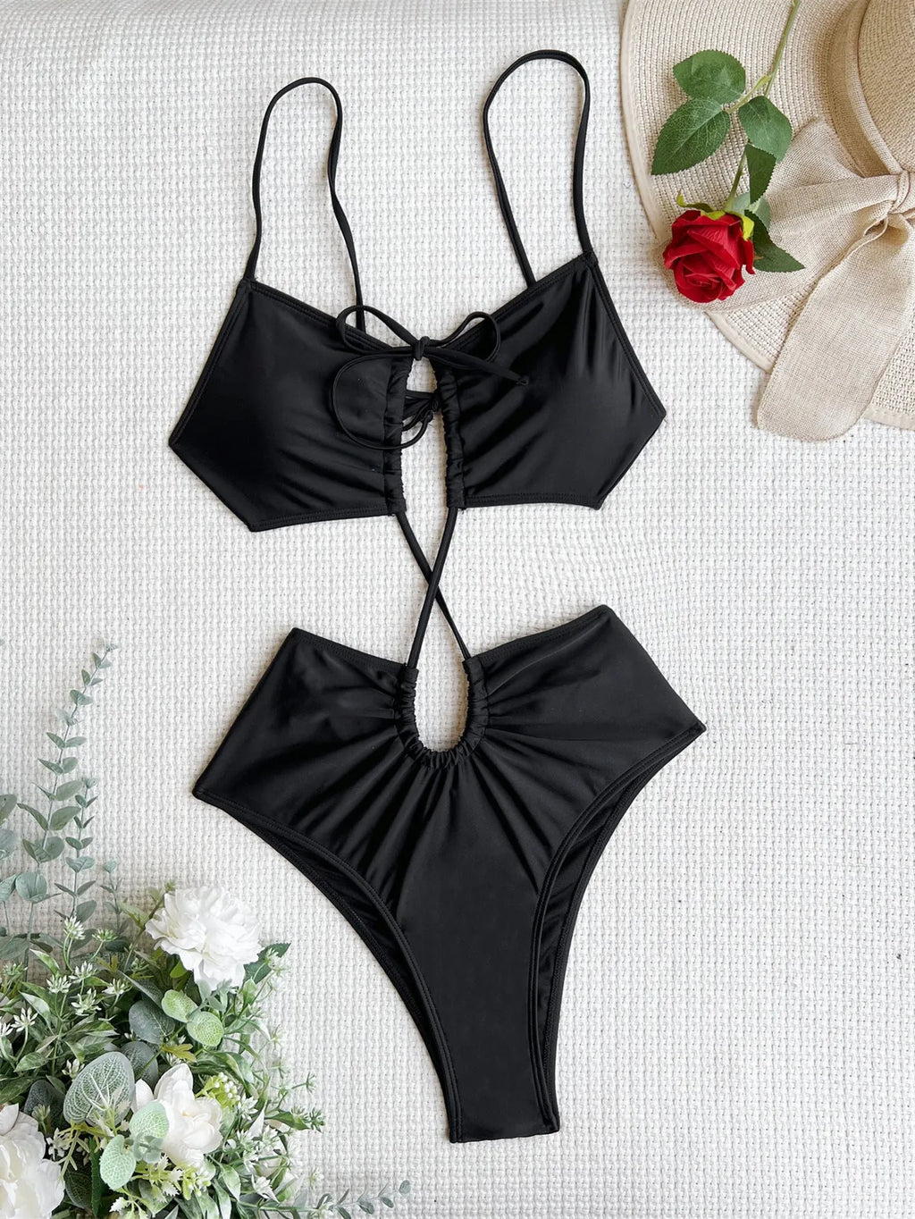 Sleeveless hollow hot spring one-piece swimsuit for women in green, red, or black triangle style