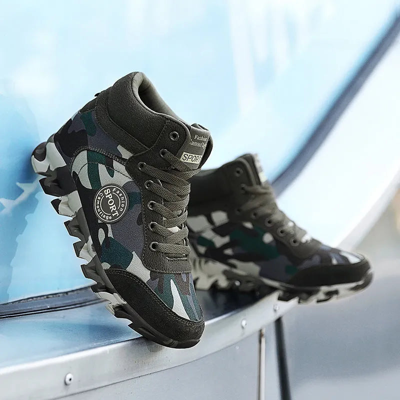 Women's green camouflage print canvas sneakers with rubber sole and increased sole design