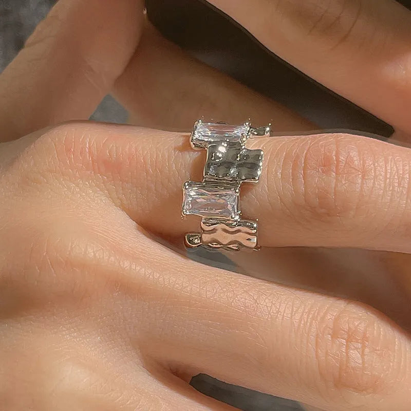 Silver geometric open ring with three-dimensional retro decoration