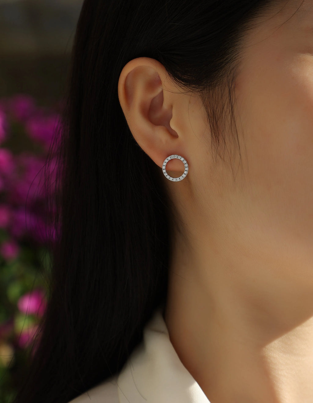 Two moissanite stud earrings in S925 silver with platinum plating, under 0.1 carat, with GRA certificate and gift box