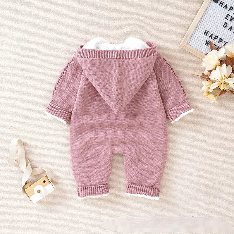 Baby winter thickened knitting jumpsuit romper in medium gray with long sleeves, suitable for crawling