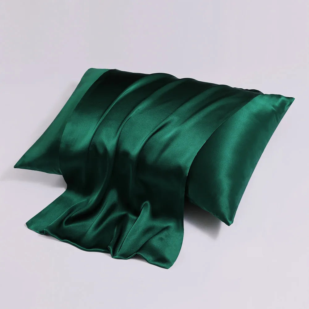 Silk pillowcase with concealed zipper in mulberry silk, double-sided design