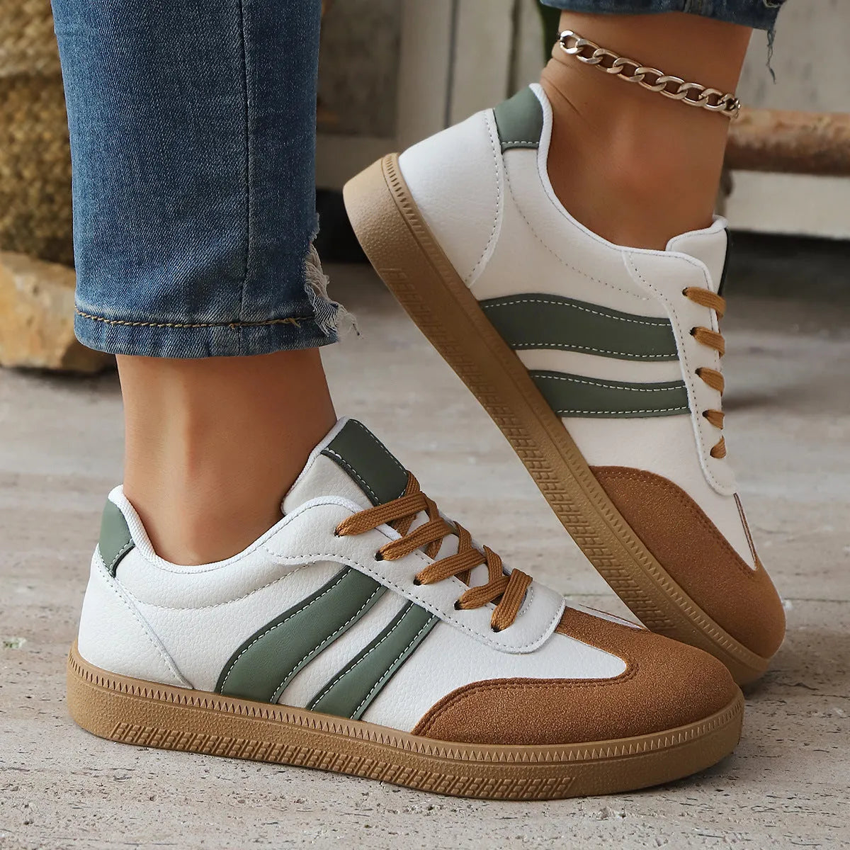 Women's lightweight casual sneakers in red and white, flat heel, round toe, sizes 36-42