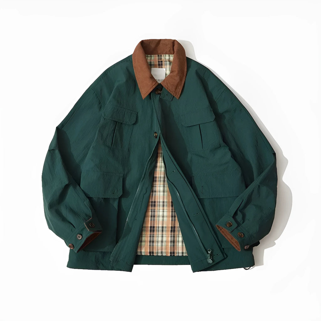 Casual contrast colour jacket with side seam pockets in green or apricot